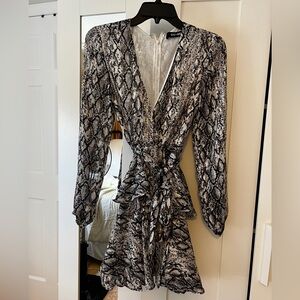 DO+BE Monochrome Snake Print Long Sleeve Dress